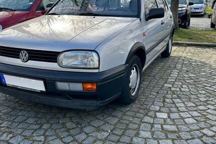 VW Golf 147.000 km 3.999 &euro; Rieseby 24354