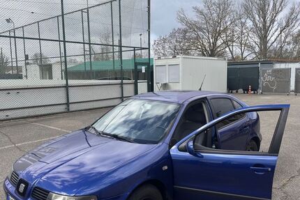 Seat Leon 193.766 km 1.590 &euro; Worms 67547