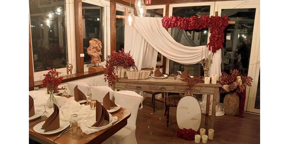 Einfamilienhaus Radevormwald - 8 Zimmer, 350 m&sup2;, 3.900&euro; | Angebot:25957722