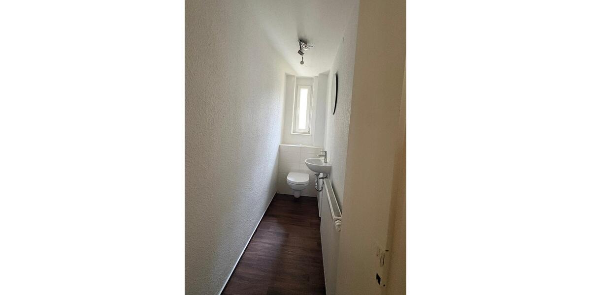 Etagenwohnung Auerbach/Vogtland Vogtland - 2 Zimmer, 70 m&sup2;, 385&euro; | Angebot:26453300