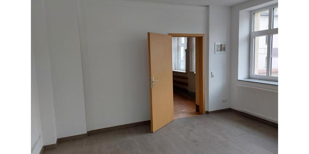Einfamilienhaus Markneukirchen - 6 Zimmer, 200 m&sup2;, 98.000&euro; | Angebot:26444338