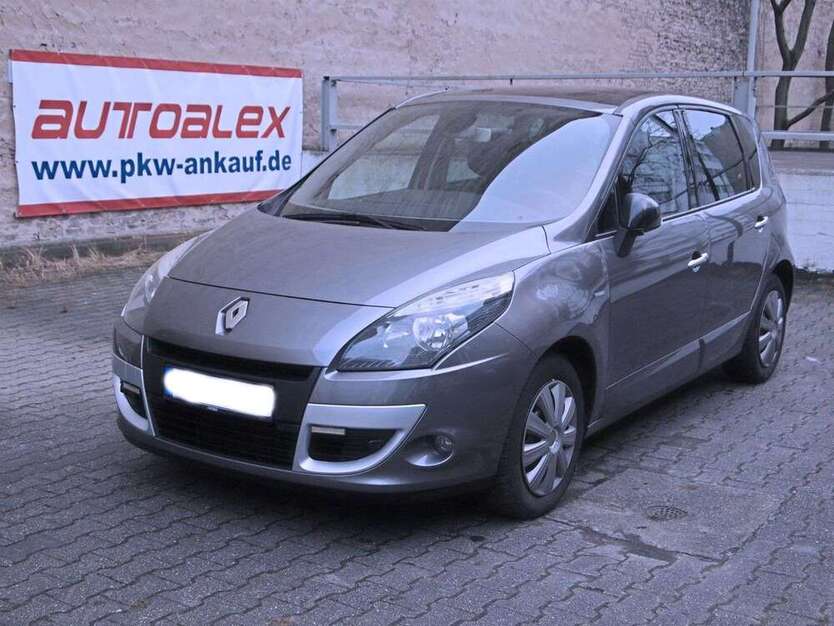 Renault Scenic 250.000 km 3.000 € Berlin-Tiergarten 10785