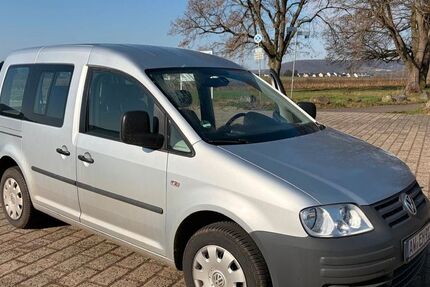 VW Caddy 113.000 km 11.900 &euro; Köln 50765