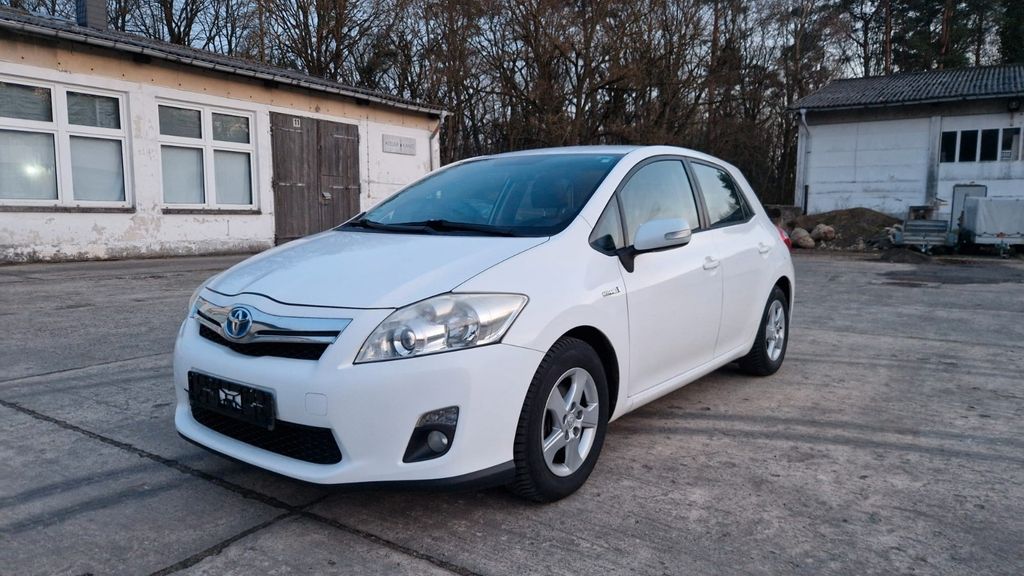 Toyota Auris 255.000 km 4.100 &euro; Neuruppin 16816