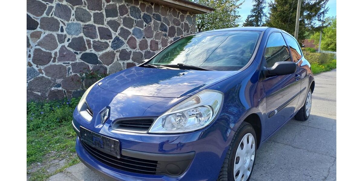 Renault Clio 158.750 km 2.990 &euro; Demmin 17109