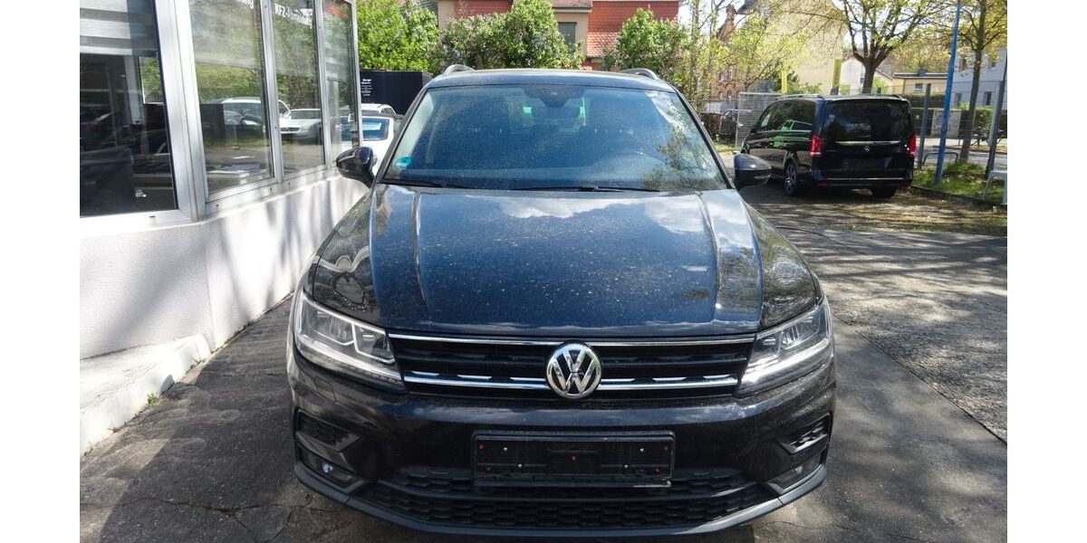 VW Tiguan 128.435 km 15.300 &euro; Frankfurt 60386