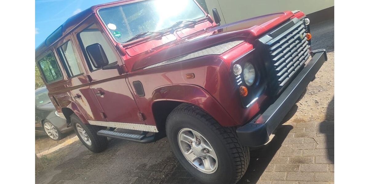 Land Rover Defender 99.300 km 37.500 &euro; Leverkusen 51371