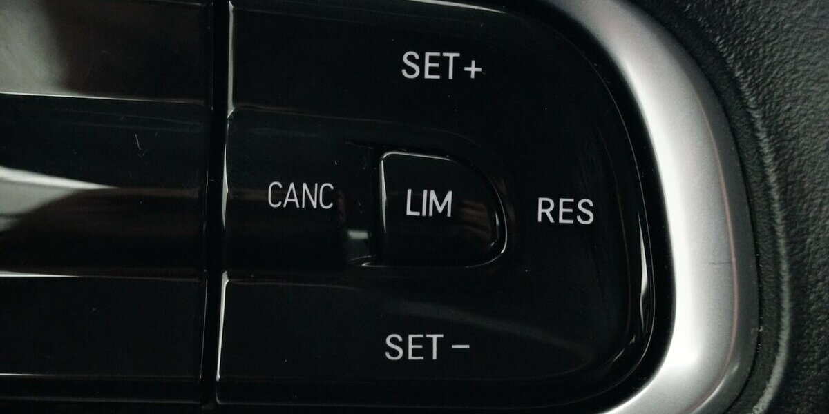 Fiat 500e Action Carplay Android Sitzheizung 38.100 km 12.580 &euro; Lich 35423