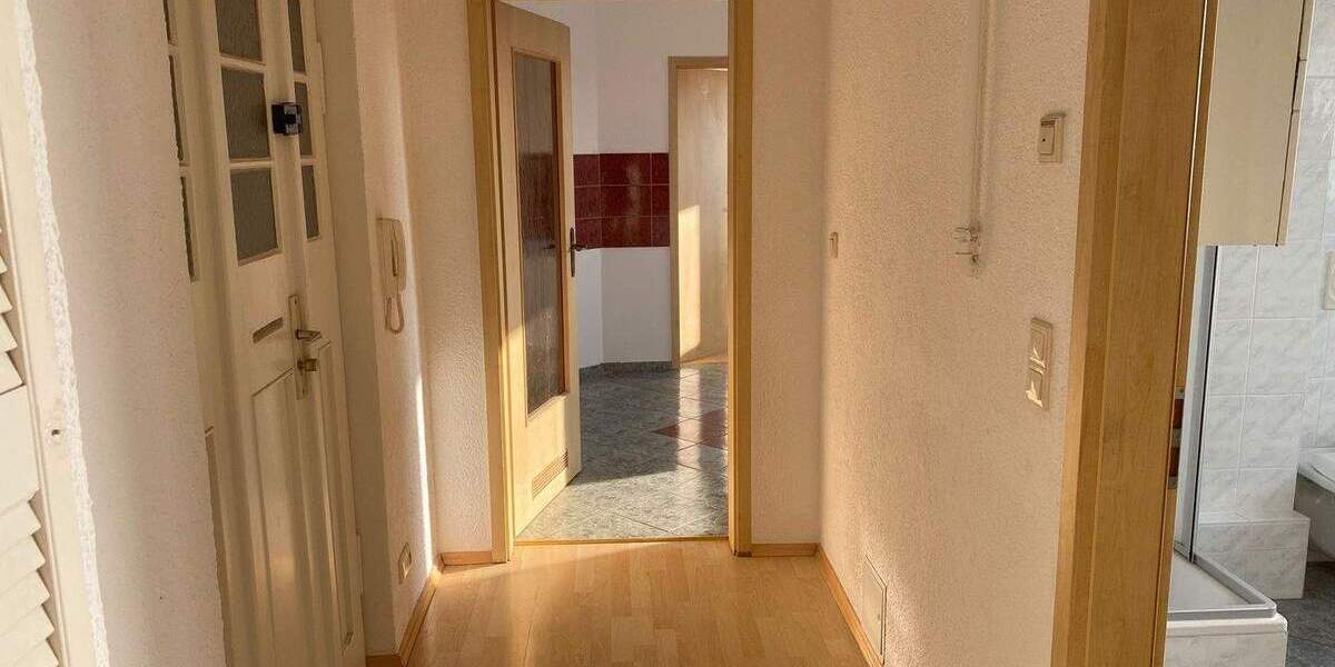 Zimmer Halle (Saale) Damaschkestraße - 2 Zimmer, 55 m&sup2;, 460&euro; | Angebot:26306160