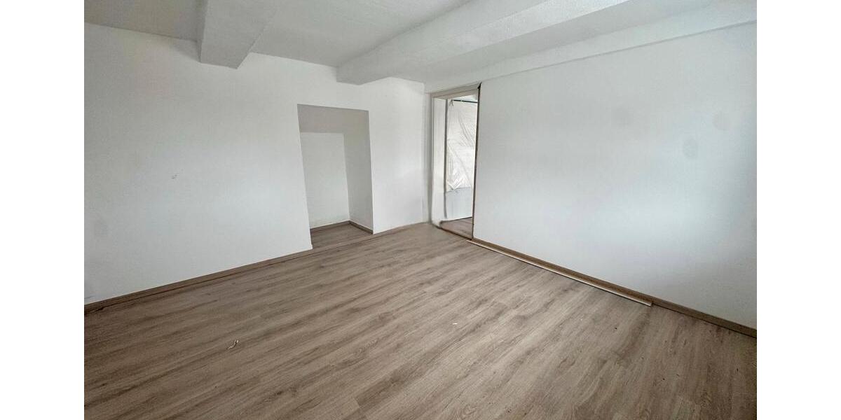 Etagenwohnung Sibbesse - 5 Zimmer, 130 m&sup2;, 980&euro; | Angebot:25352621