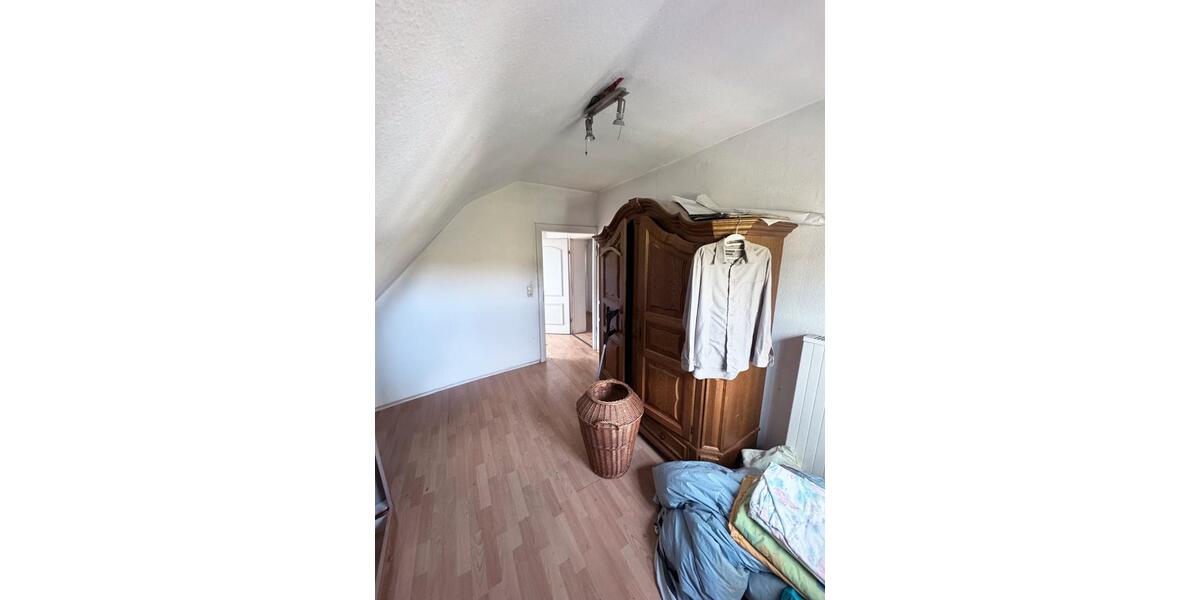 Einfamilienhaus Jünkerath - 7 Zimmer, 130 m&sup2;, 195.000&euro; | Angebot:25980022