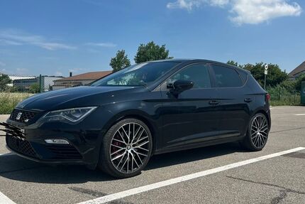Seat Leon 105.000 km 21.290 &euro; Memmingen 87700