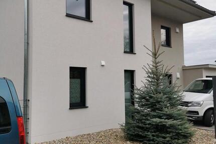 Haus Merseburg - 5 Zimmer, 160 m&sup2;, 475.000&euro; | Angebot:24692804