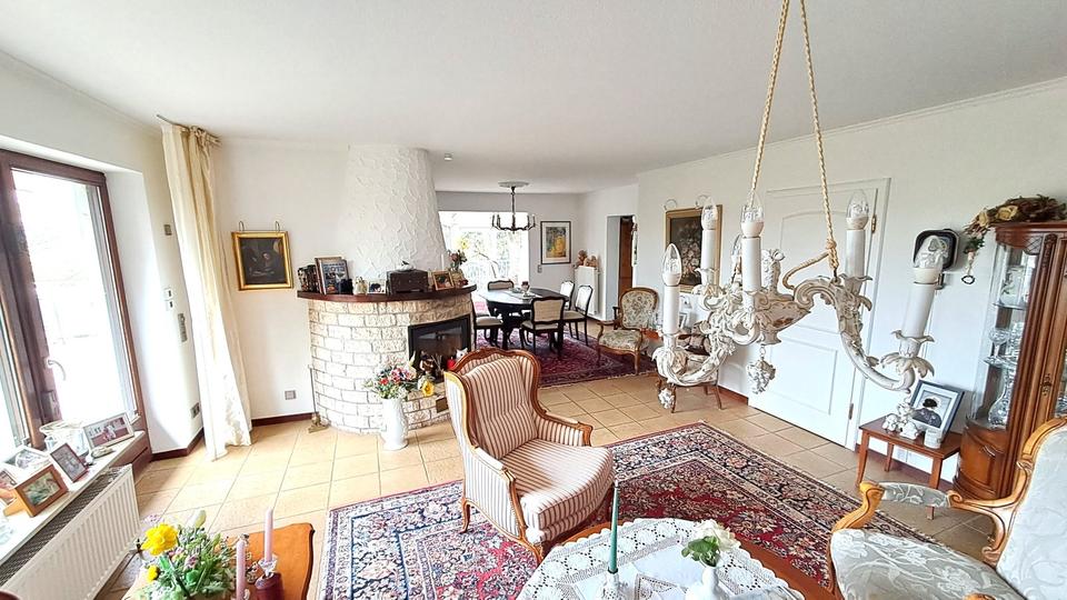 Einfamilienhaus Kaufungen - 8 Zimmer, 224 m&sup2;, 549.000&euro; | Angebot:26099652