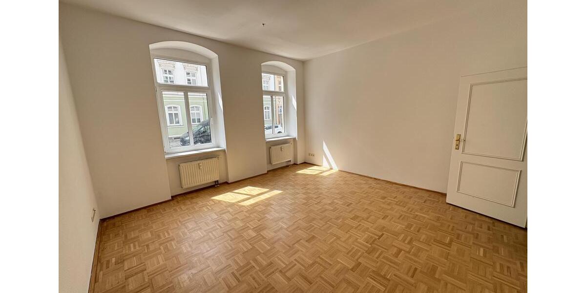 Erdgeschoßwohnung Zwickau - 3 Zimmer, 65 m&sup2;, 400&euro; | Angebot:26453305