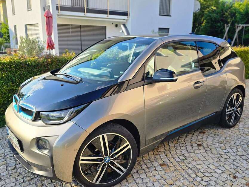 i3