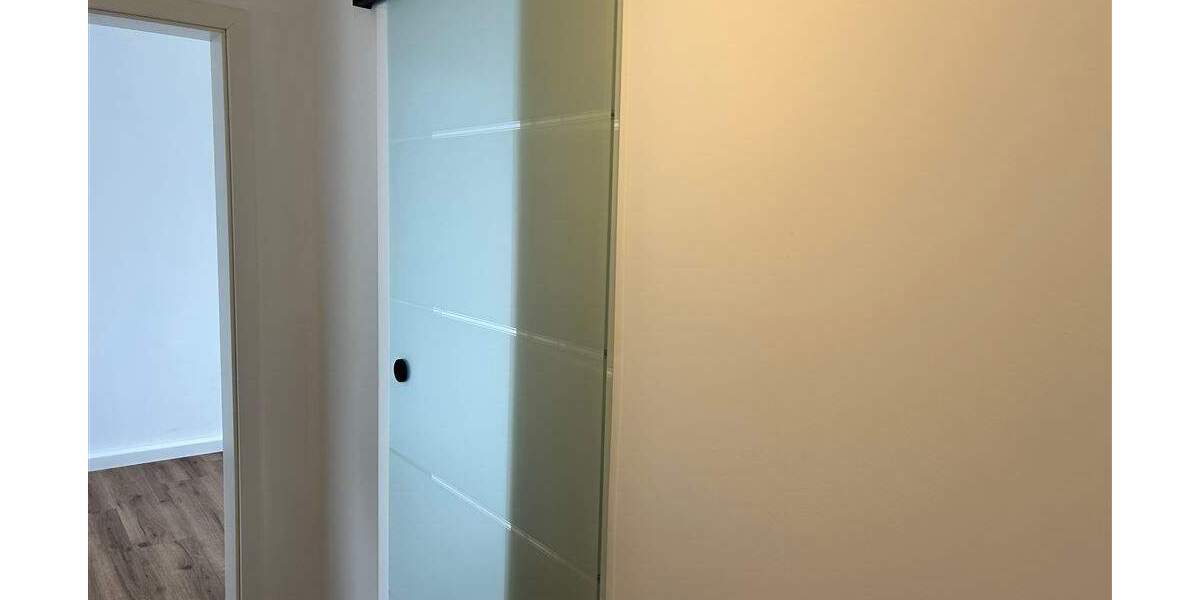 Etagenwohnung Hohenmölsen - 3 Zimmer, 61 m&sup2;, 75.000&euro; | Angebot:25141592