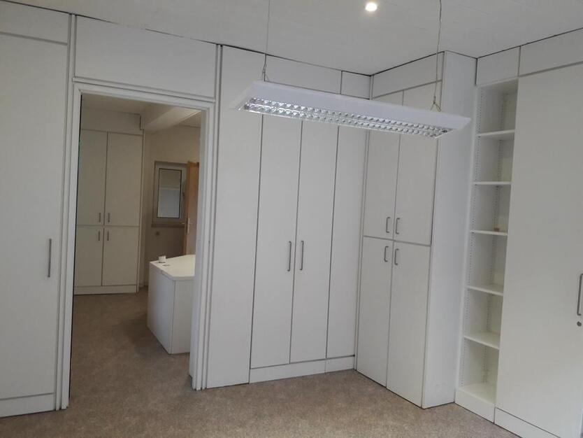 Teilmöblierte Büroräume zimmer