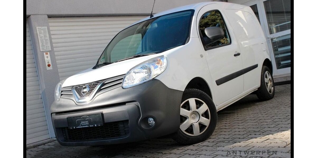 Nissan NV250 107.650 km 8.990 &euro; München 81243