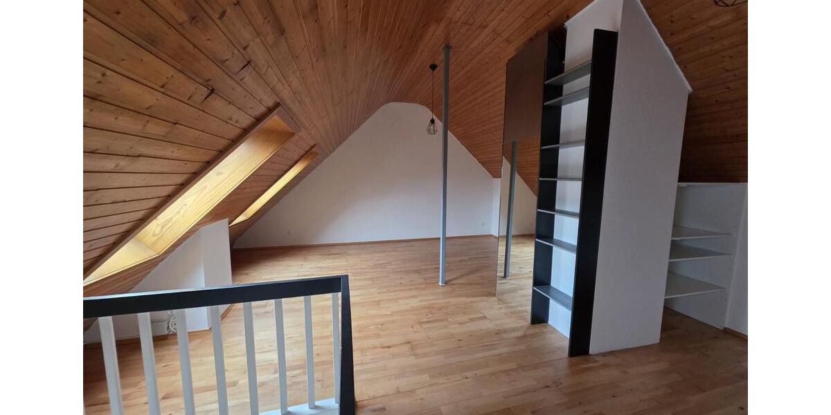 Zentrale Lage: Mini-Loft 58qm auf 2 Ebenen inkl. Stellplatz 2 zimmer
