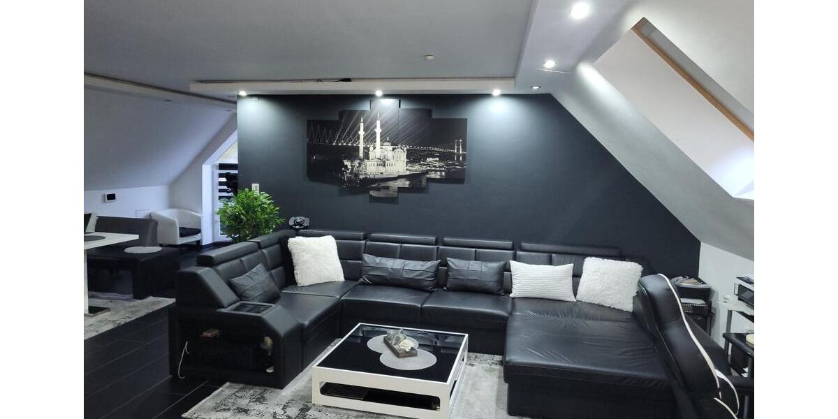 Dachgeschoßwohnung Delmenhorst - 3 Zimmer, 110 m&sup2;, 1.000&euro; | Angebot:25944699