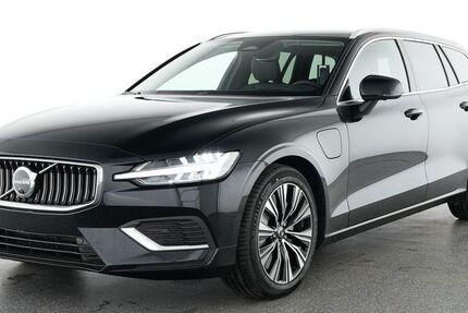 Volvo V60 15.900 km 41.830 € Hanau 63452