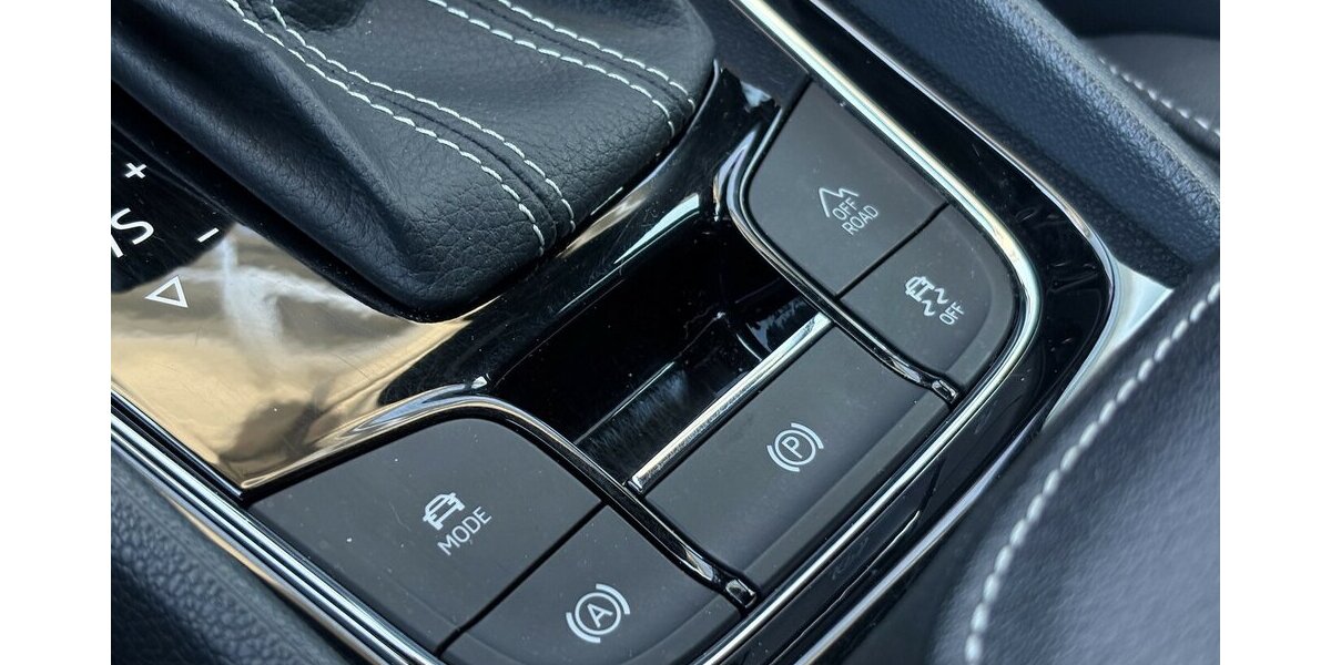 Skoda Kodiaq 2.0 TDI Sportline 4x4 KAMERA/NAVI/1.HAND 65.302 km 29.900 &euro; Villingen-Schwenningen 78054