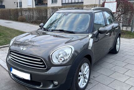 Mini Countryman D (Cooper) 108.000 km 8.990 &euro; München 81673