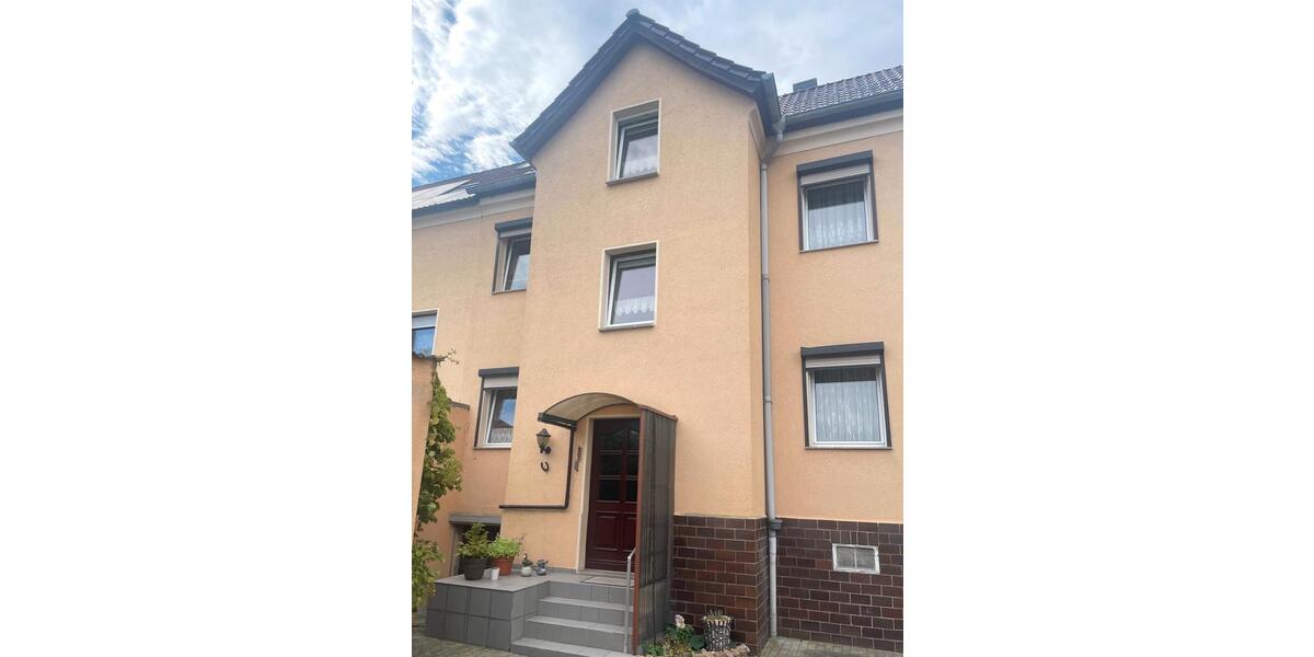 Doppelhaushälfte Halle (Saale) Dölau - 4.5 Zimmer, 145 m&sup2;, 1.600&euro; | Angebot:26141943