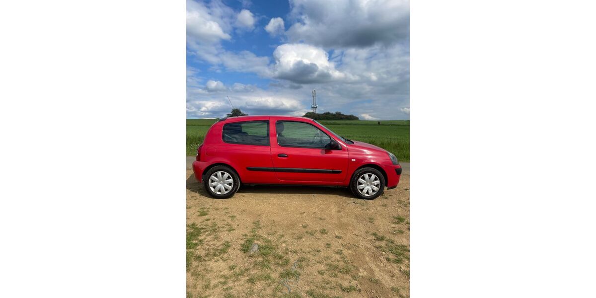 Renault Clio 144.600 km 1.700 &euro; Aßlar 35614