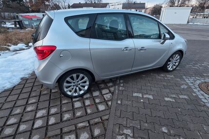 Opel Meriva 124.815 km 5.500 &euro; München 81737