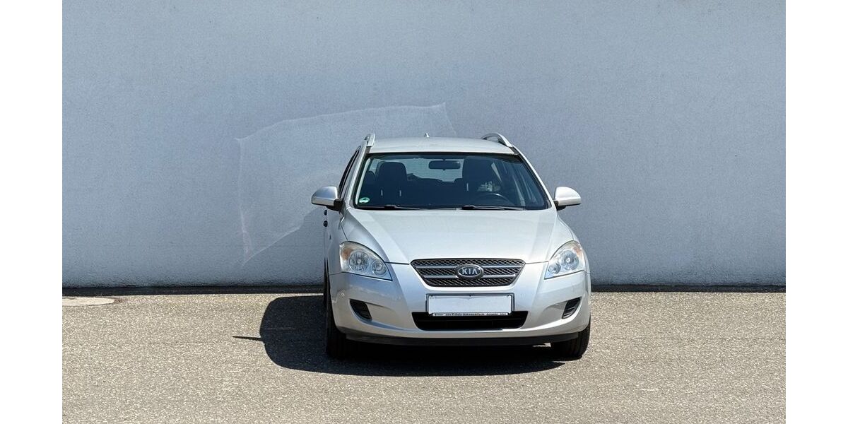 Kia ceed Sportswagon 185.000 km 2.799 &euro; Kandel 76870