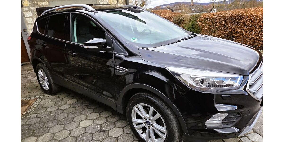 Ford Kuga 121.000 km 10.490 &euro; Nabburg 92507