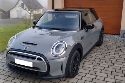 Mini Cooper SE 78.000 km 16.800 &euro; Hirz-Maulsbach 57635