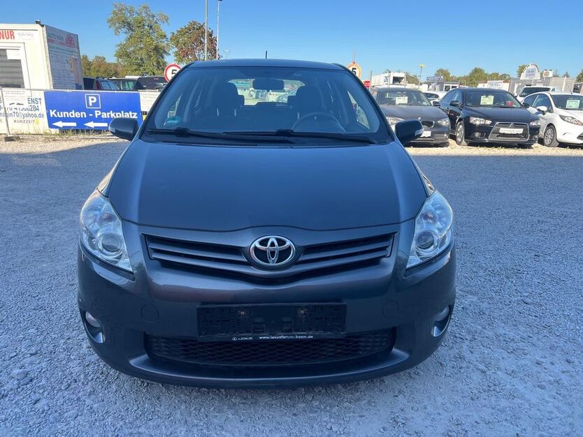 Toyota Auris 140.000 km 4.900 € München 81829