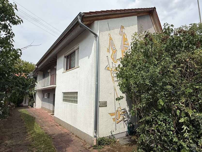 Haus zum Kaufen in Edenkoben 198.000 € 138 m²