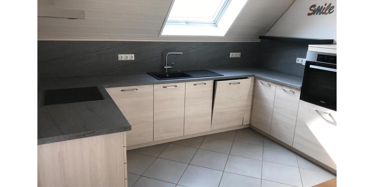 Dachgeschoßwohnung Lebach - 4 Zimmer, 90 m&sup2;, 650&euro; | Angebot:26325880