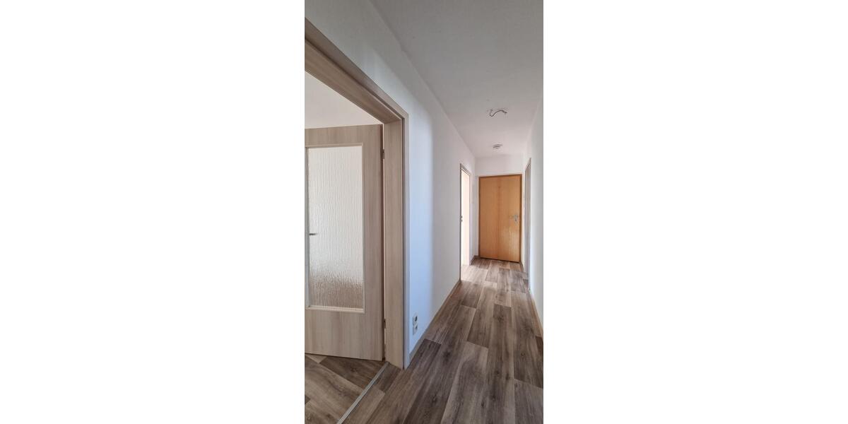 Etagenwohnung Schleiz - 3 Zimmer, 61 m&sup2;, 420&euro; | Angebot:25080115