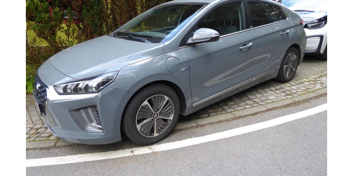 Hyundai IONIQ 62.211 km 16.995 &euro; Chemnitz 09130