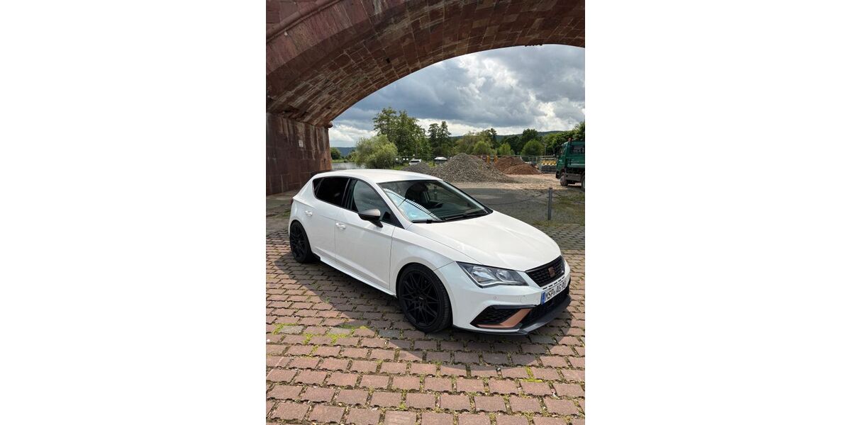 Seat Leon 108.000 km 13.990 &euro; Lohr am Main 97816