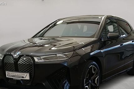 BMW iX 66.965 km 67.900 &euro; Berlin 14057