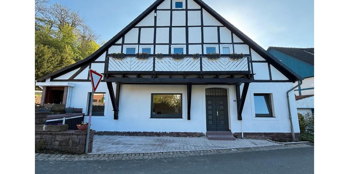 Erdgeschoßwohnung Beverungen - 4 Zimmer, 110 m&sup2;, 510&euro; | Angebot:26301696