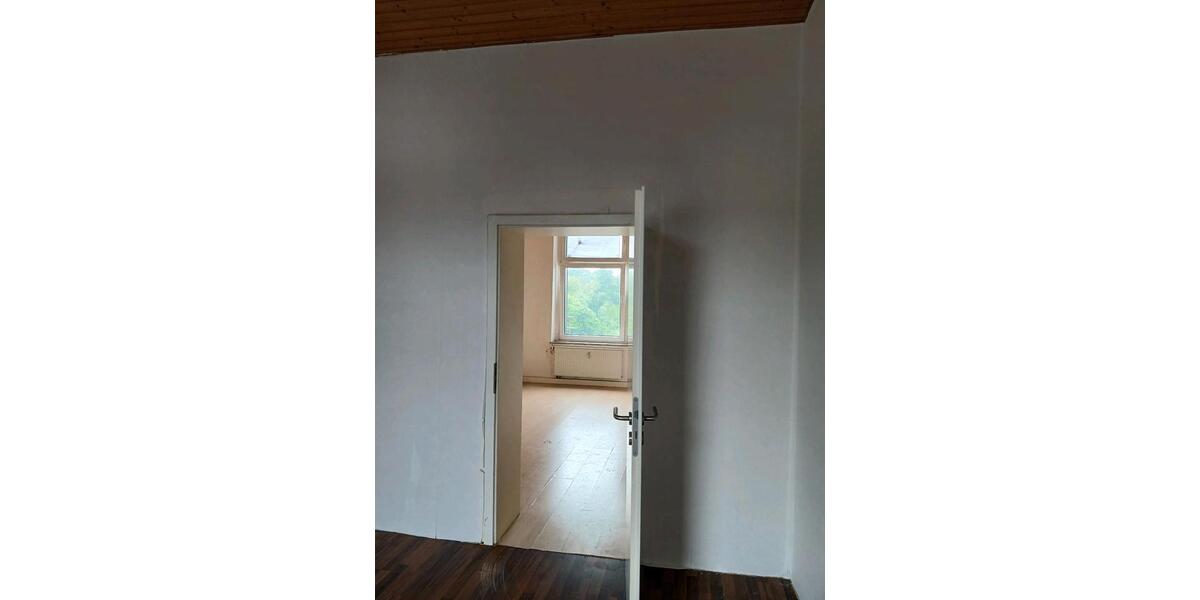 Etagenwohnung Wuppertal Gemarkung Langerfeld - 5 Zimmer, 100 m&sup2;, 1.200&euro; | Angebot:25749494