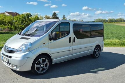Opel Vivaro 286.400 km 12.500 &euro; Rüsselsheim am Main 65428
