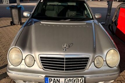 Mercedes-Benz E 200 189.000 km 3.500 &euro; Arnstorf 94424