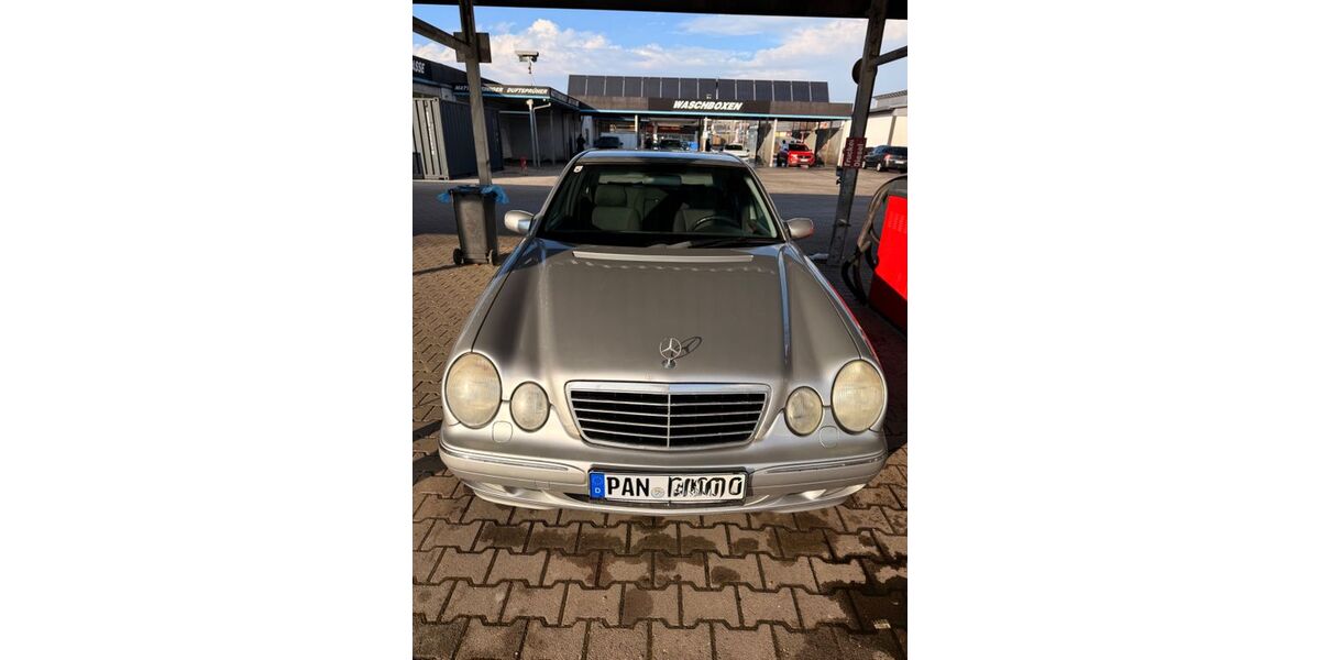 Mercedes-Benz E 200 189.000 km 3.500 &euro; Arnstorf 94424