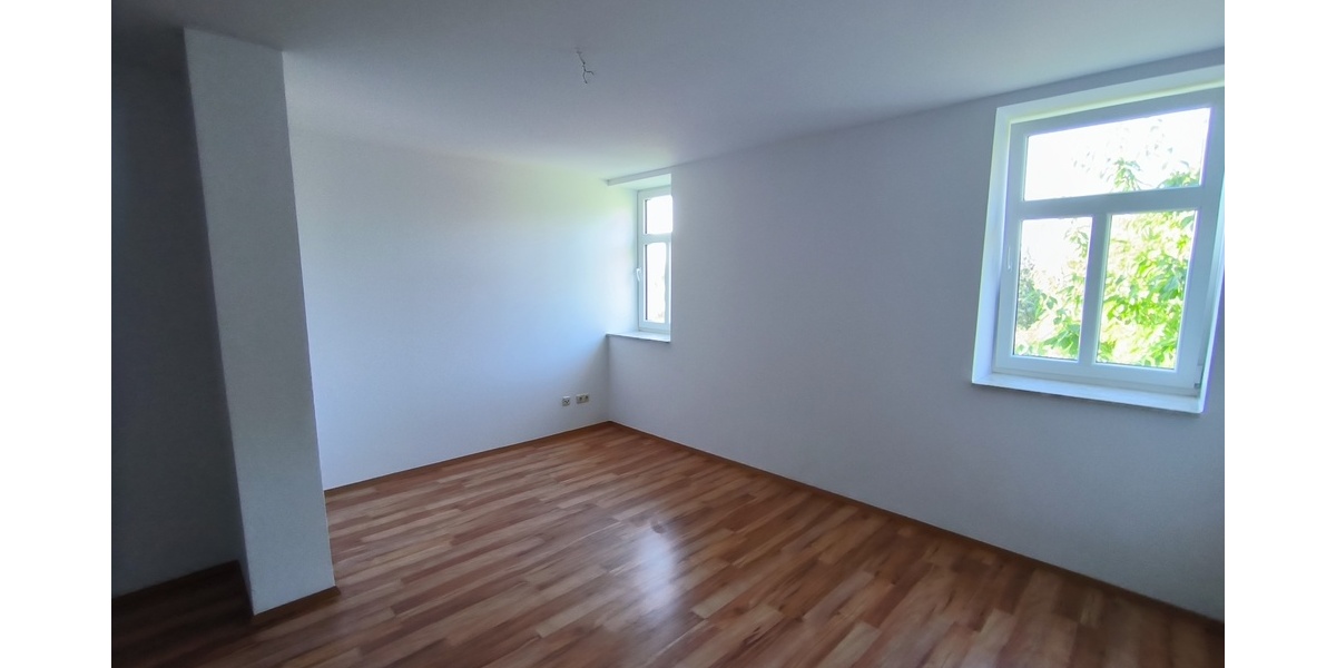 attraktive Kapitalanlage - vermietete 4-Raum-Wohnung im Grünen mit Balkon und Stellplatz - Etagenwohnung Gera | Angebot:27362900