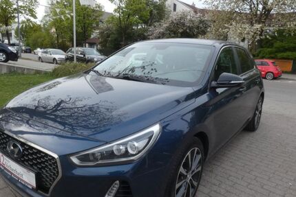 Hyundai i30 99.829 km 8.650 &euro; München 81825