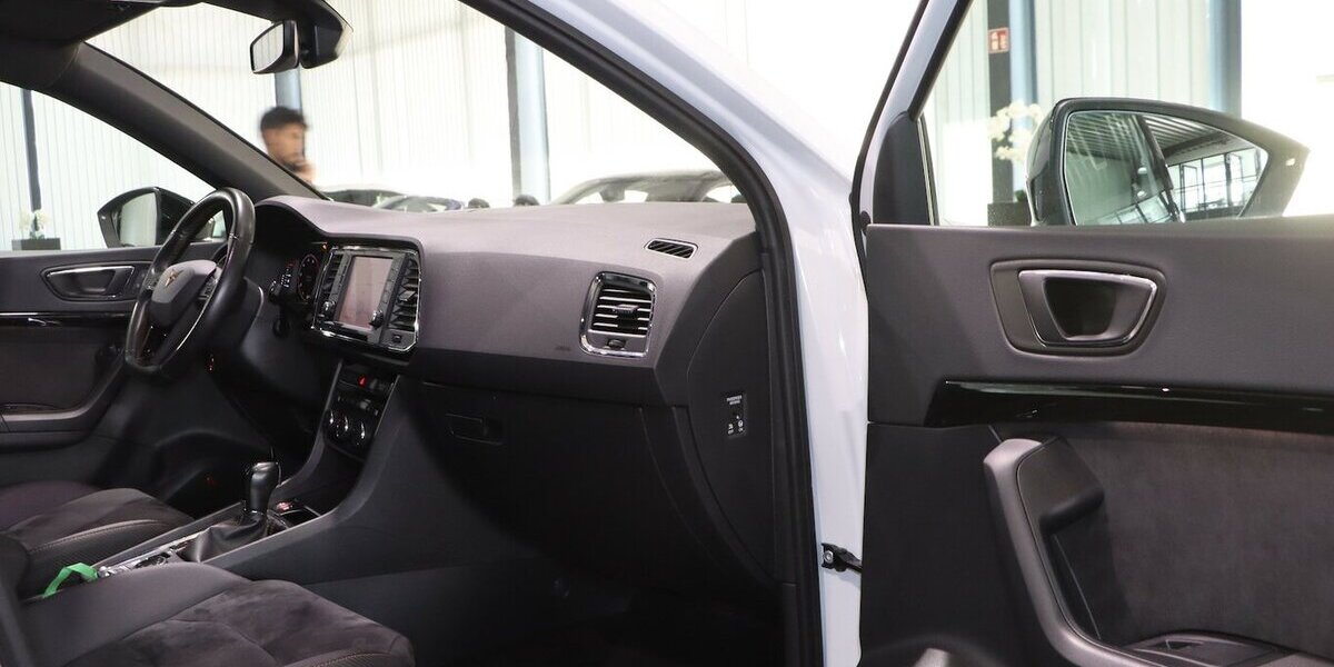 Cupra Ateca 2.0 TSI DSG 4Drive WHITE / PANORAMA / AHK 134.000 km 21.991 € Hamm 59077