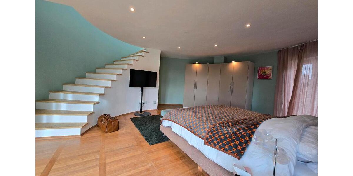 Villa Friedberg - 9 Zimmer, 350 m&sup2;, 1.825.000&euro; | Angebot:26701134